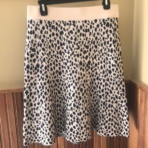 New Ann Taylor A line stretch skirt SZ M